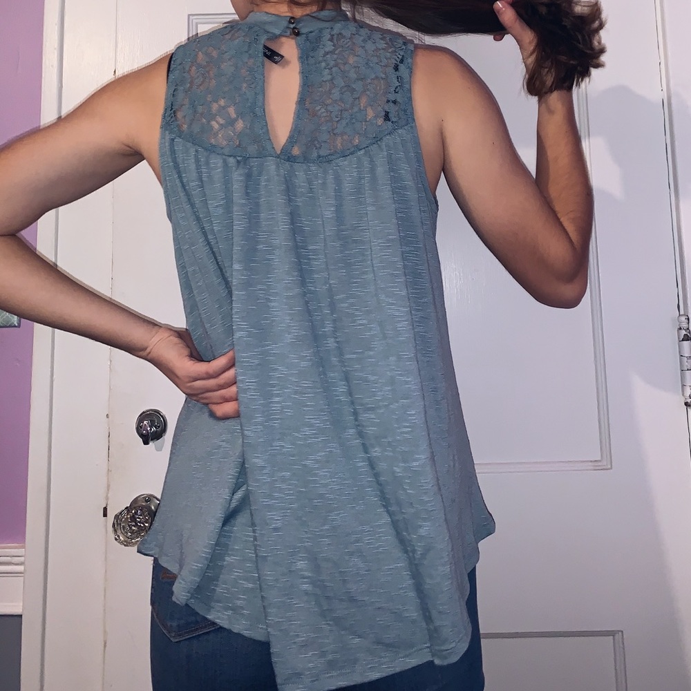 Tanktop - Picture 2 of 3
